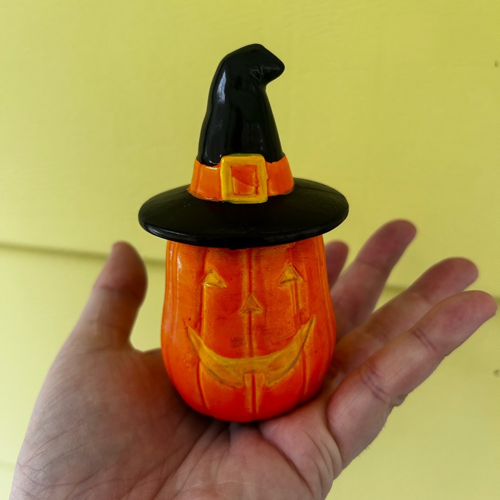 Halloween Pumpkin bell with Witch Hat